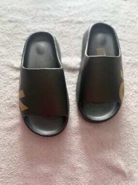 New Black Slide Sandals Size 38-39 (US 7-8) Casual Comfort Pool Slides